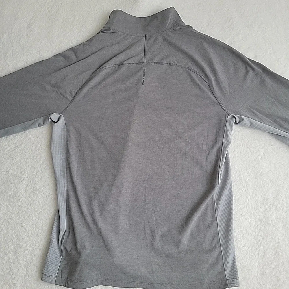 The North Face‎ Jacket Mens Essential 1/4 Zip Pullover Size Medium Breathable